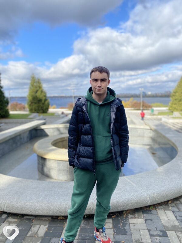 Артем, 30, Никополе — анкета №29259