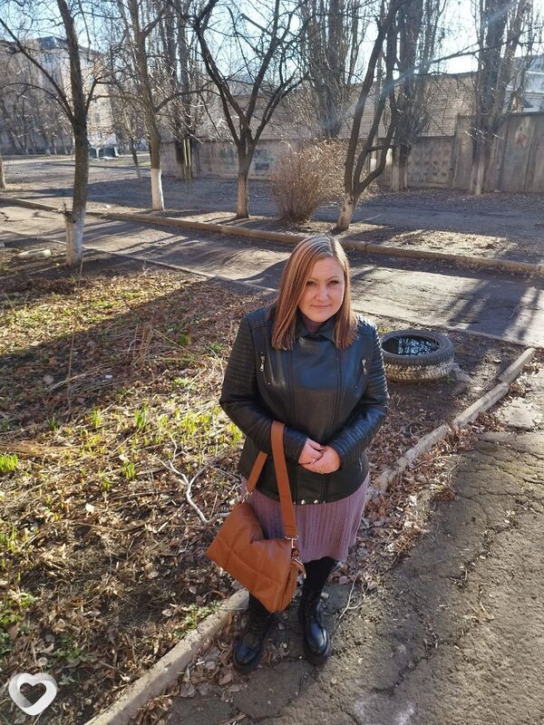 Олька, 39, Снежном — анкета №30271