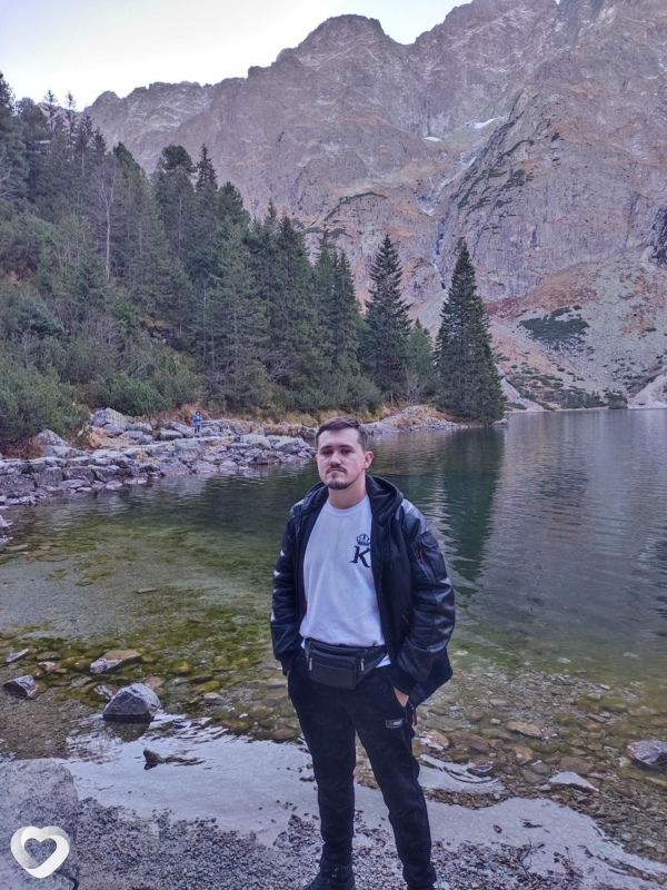 Артем, Краков