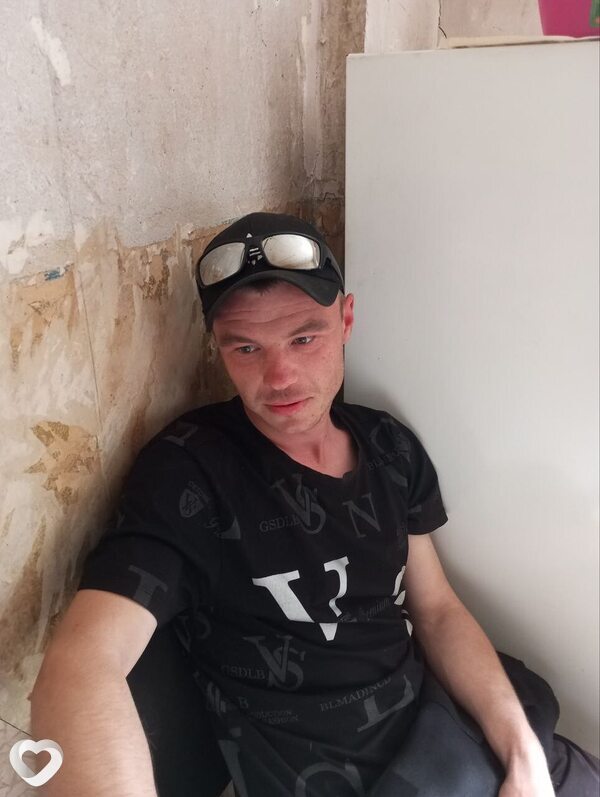 Виталик, 30, Брянке — анкета №44818
