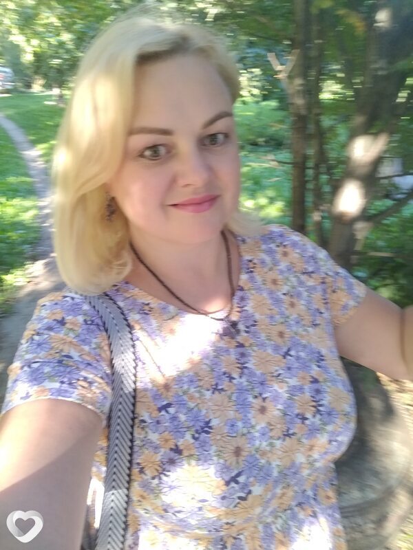 Анюта, Адлер