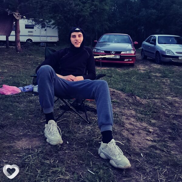 Артём, 29, Барановичах — анкета №127471