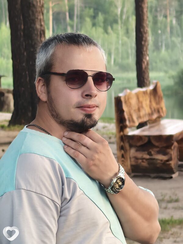 Алекс, Свободный
