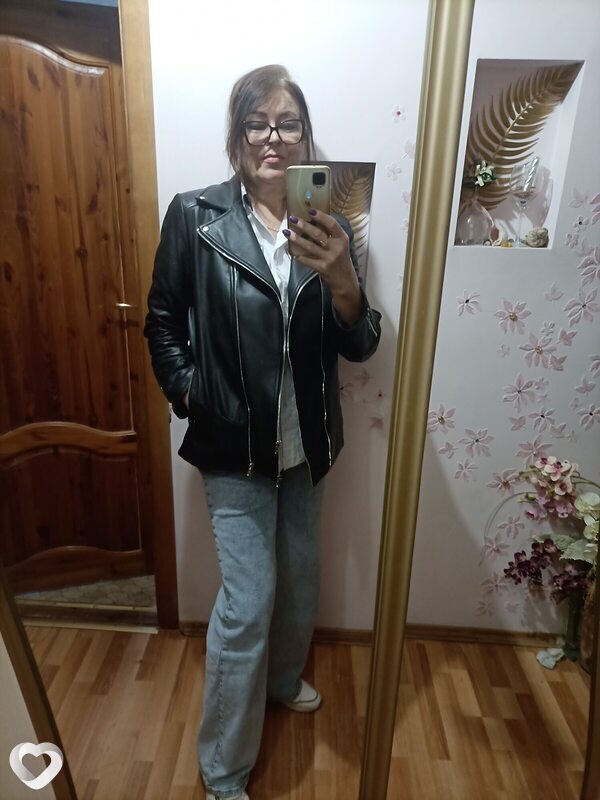 Анна, Столбцы