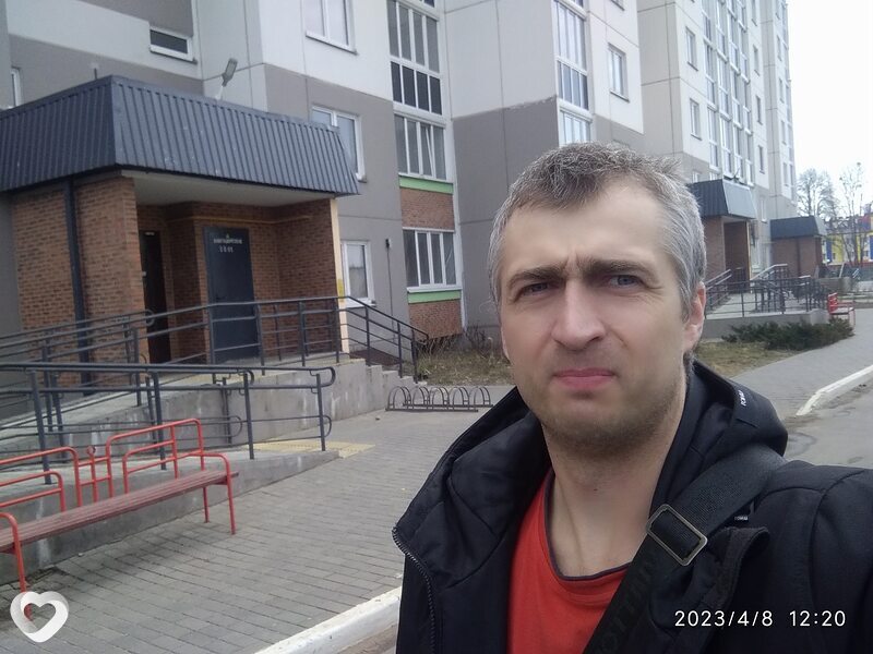 Kostya, Париж