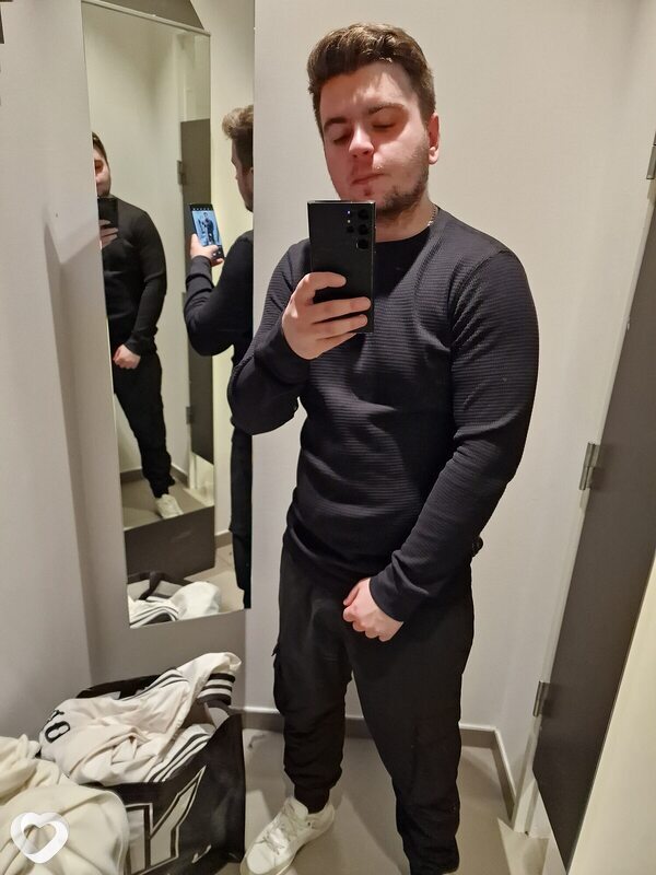 Миша, 24, Черновцах — анкета №213502