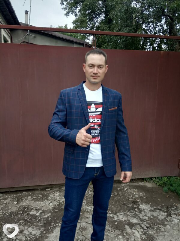 Максим, 37, Луганске — анкета №214105