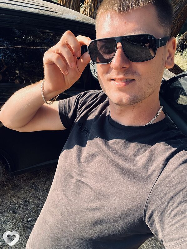 Дмитрий, 29, Волжском — анкета №214045