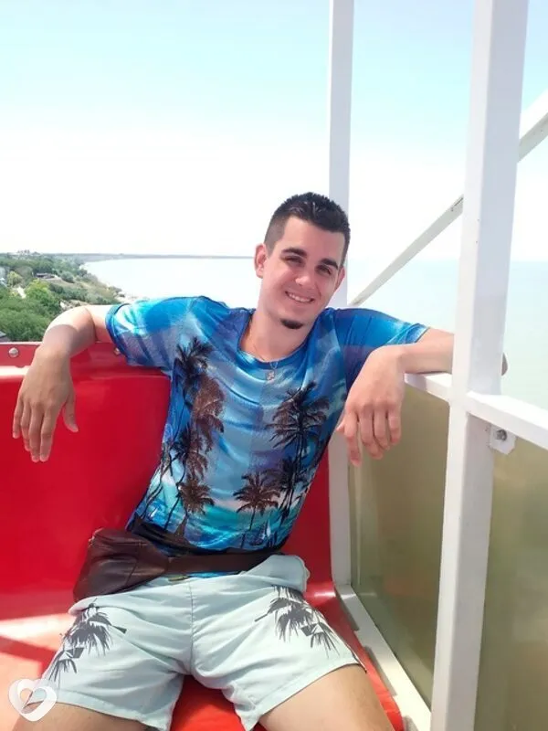 Артем, 31, Светлогорске — анкета №7139