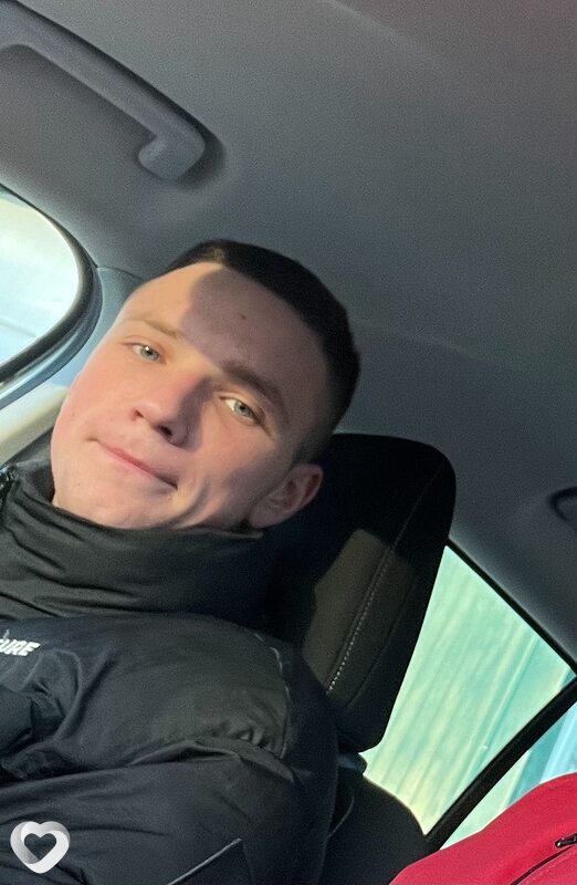 Максим, 23, Барановичах — анкета №240938