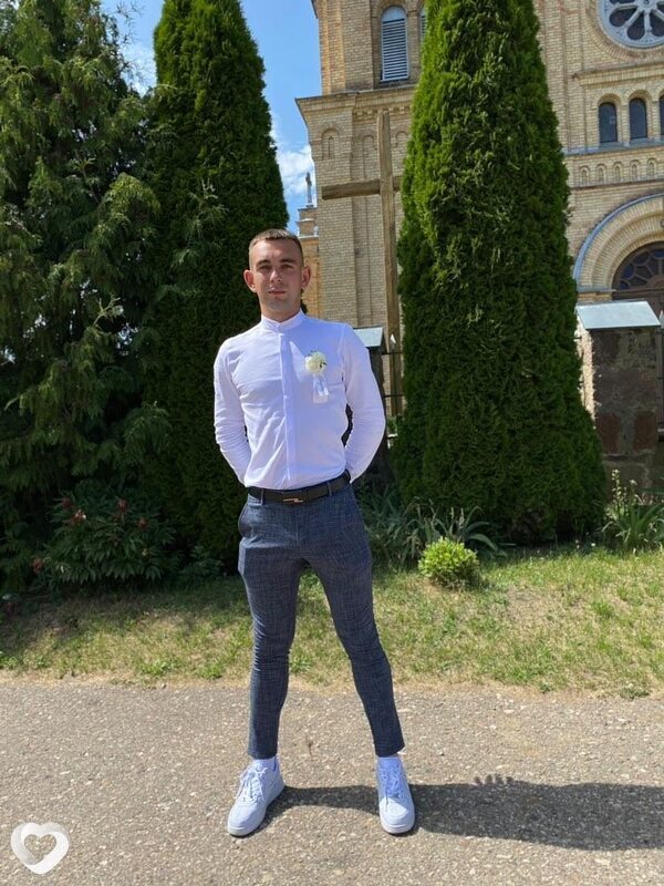 Артур, 27, Лиде — анкета №242962
