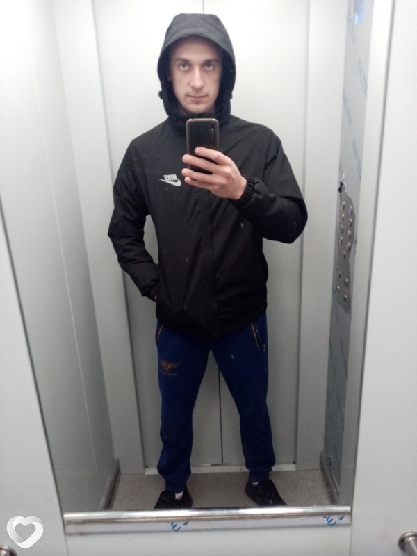 Станислав, 31, Снежном — анкета №245672