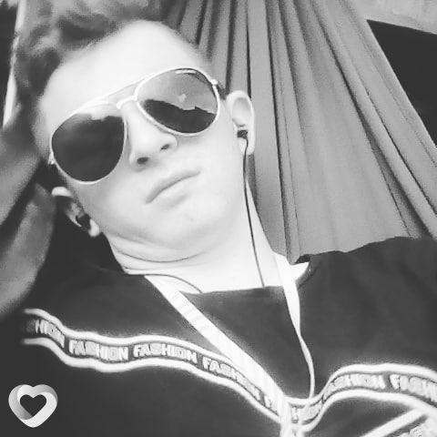 Толик, 23, Харькове — анкета №267439