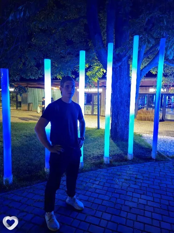 Артем, 22, Новоалтайске — анкета №267700