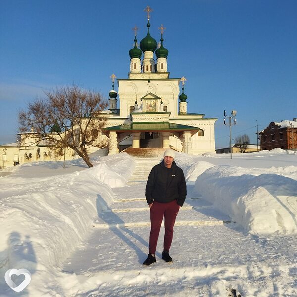 Zura, Томари