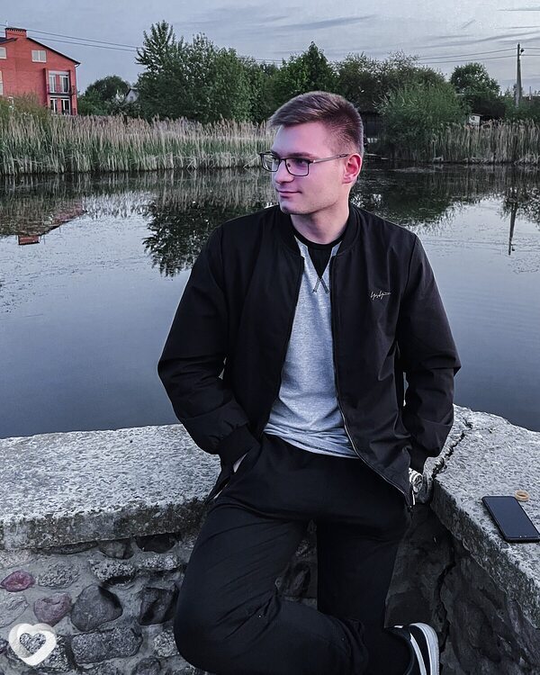 Максим, 24, Барановичах — анкета №289681