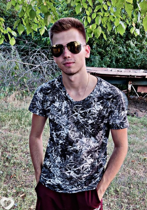 Виталий, 23, Москве — анкета №295131
