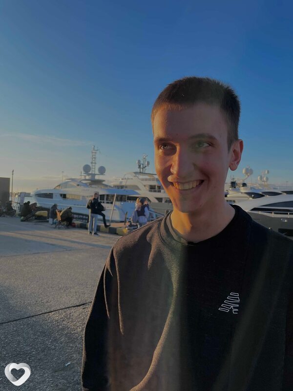 Антон, 23, Сочи — анкета №323609