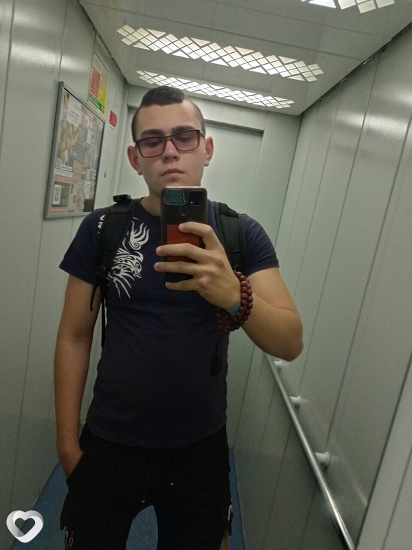 Кирилл, 21, Саратове — анкета №326835