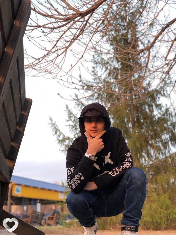 Блогер, 24, Москве — анкета №327928
