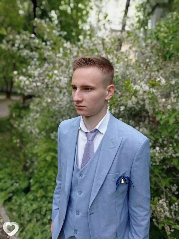 Денис, 22, Москве — анкета №330260
