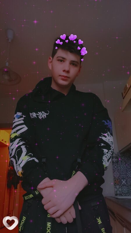 Валентин, 22, Луганске — анкета №330578