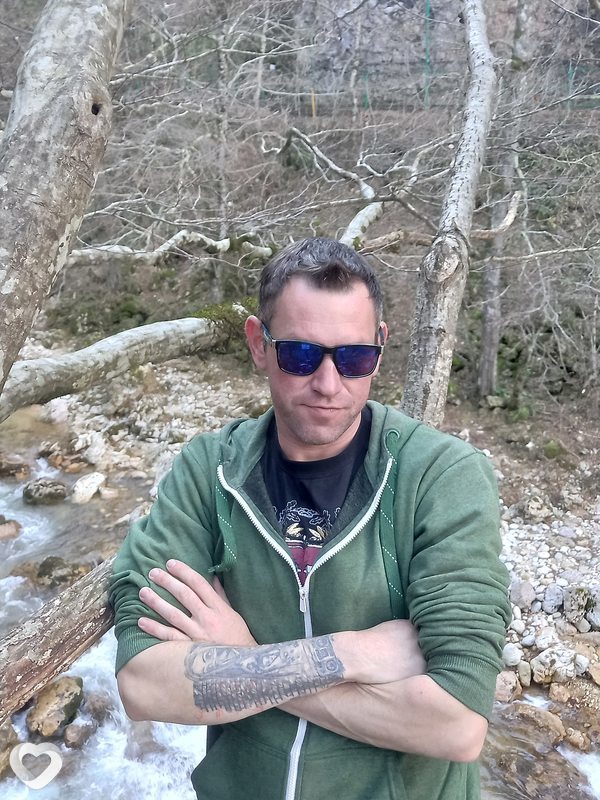 Виктор, 40, Тихорецке — анкета №339124