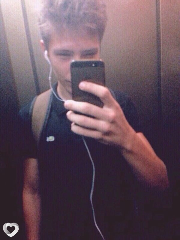 Михаил, 24, Москве — анкета №340686