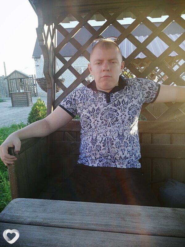 Артём, 27, Саратове — анкета №348101