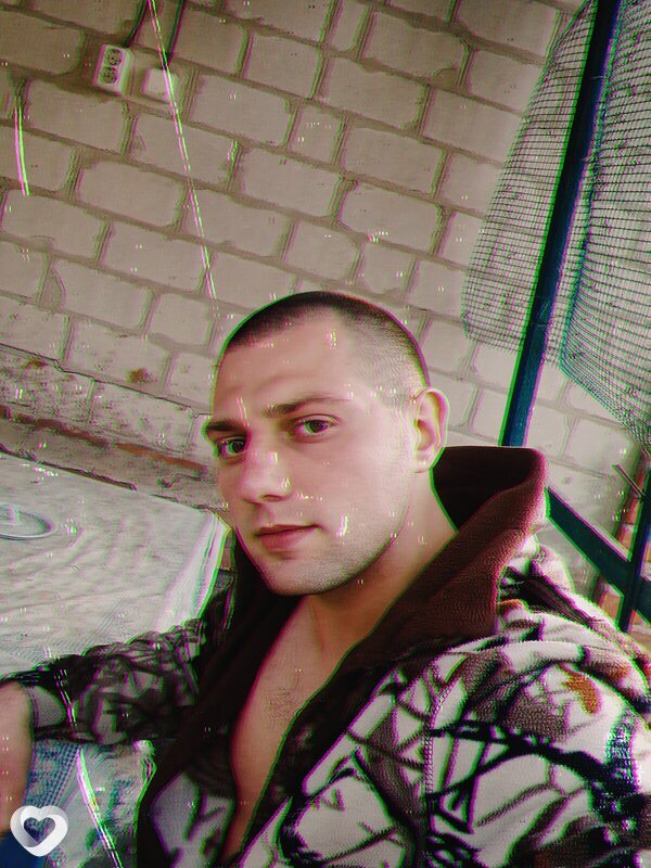 Максим, 27, Валуйках — анкета №352839