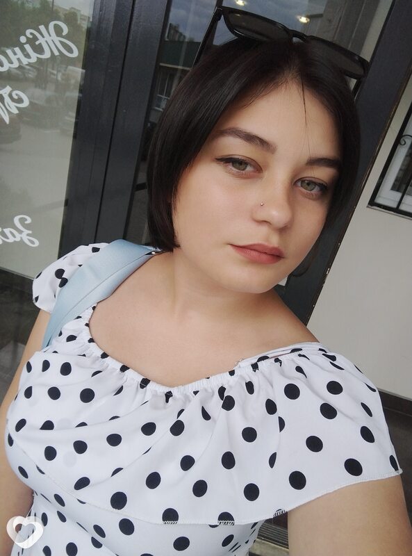 Лера, 25, Каменское — анкета №352890