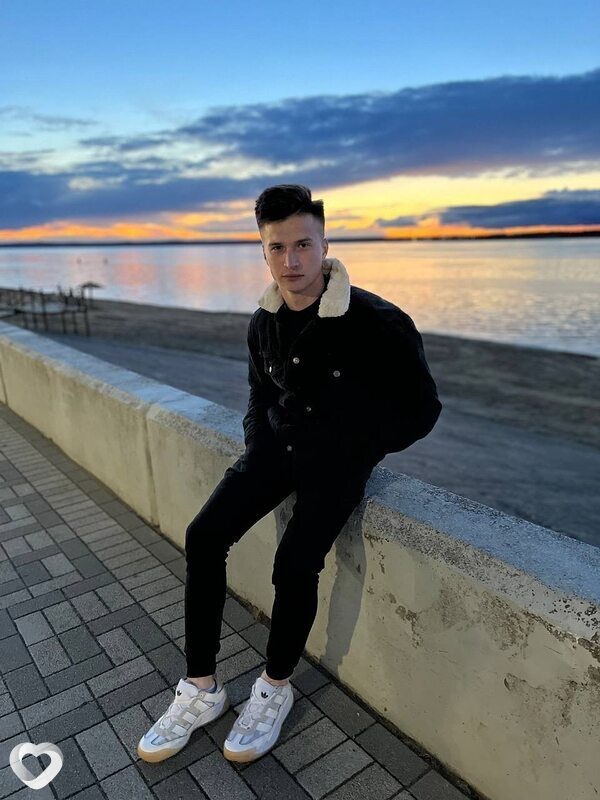 Артем, 26, Чебоксарах — анкета №354463