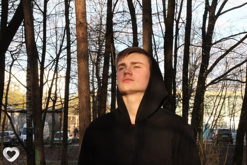 Саша, 21, Москве — анкета №354555