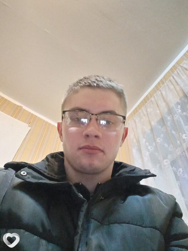 Артём, 26, Старых Дорогах — анкета №358924