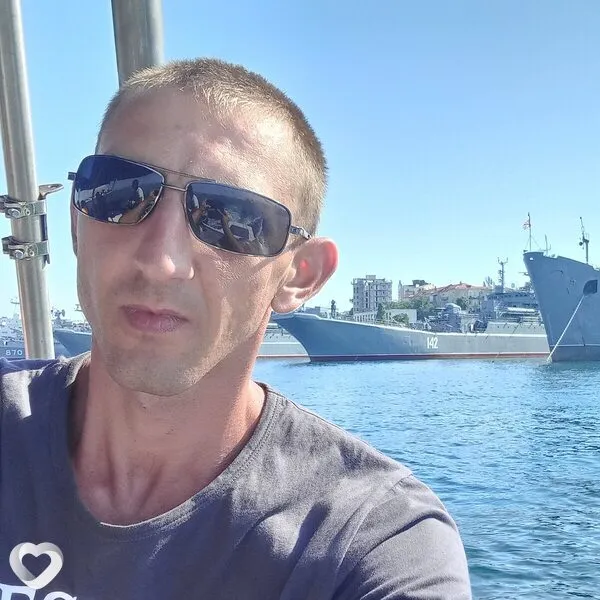 Леонид, 38, Барнауле — анкета №361794