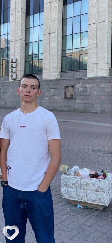 Яша, 22, Москве — анкета №364612