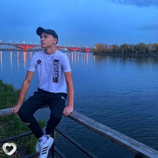 Тёма, 22, Москве — анкета №365877