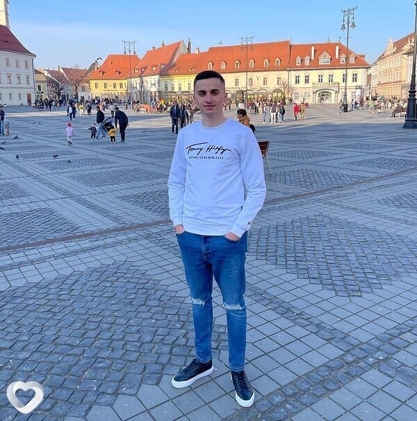 Cristi, Арад