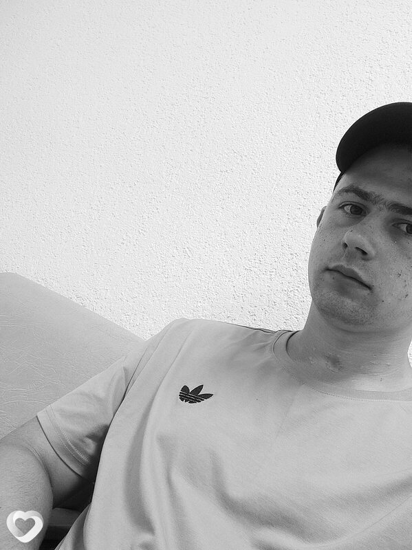 Максим Зверев, 23, Ростове-на-Дону — анкета №370232