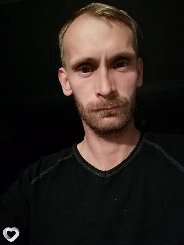 Михаил, 37, Горно-Алтайске — анкета №374407