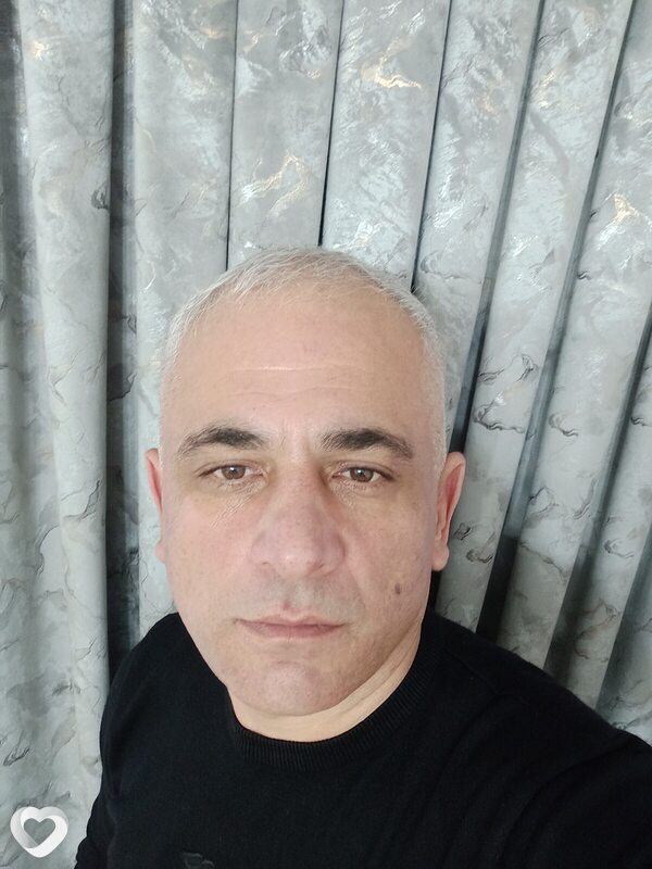 Насими Ахмедов, Прага
