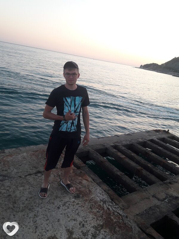 Максим, 29, Тимашевске — анкета №379926