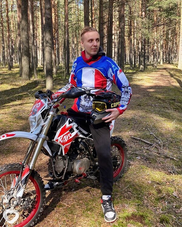 Саша, 31, Набережных Челнах — анкета №380766
