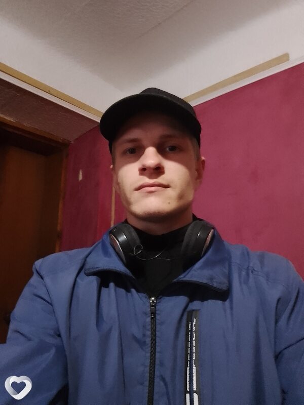 Олег, 32, Кирове — анкета №381532
