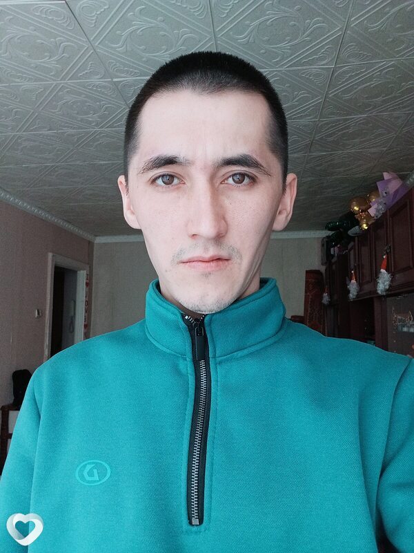 Yurik, 30, Омске — анкета №386974