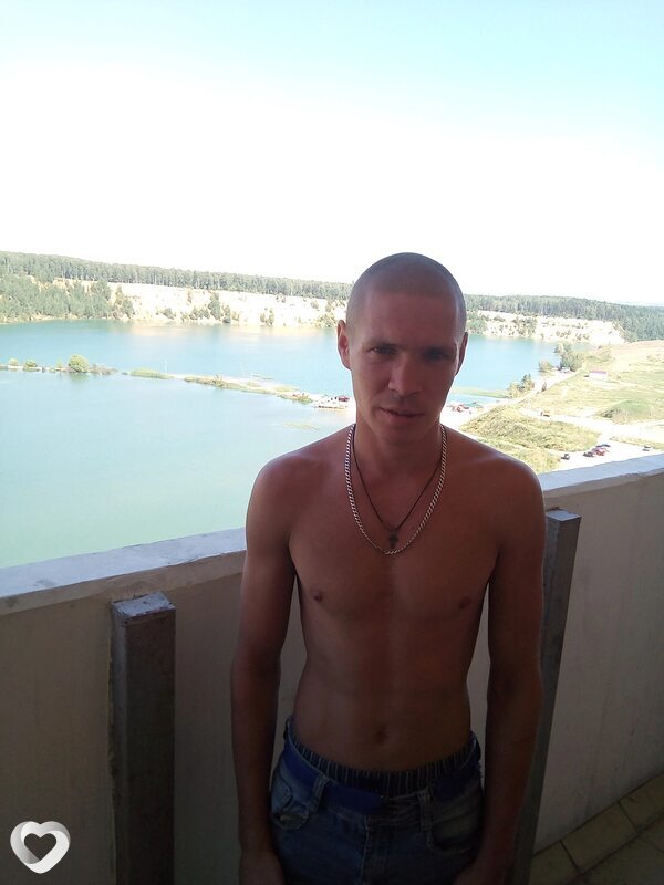 Александр, 25, Осинниках — анкета №388249