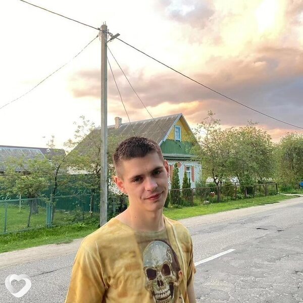 Валентин, 22, Миорах — анкета №390158