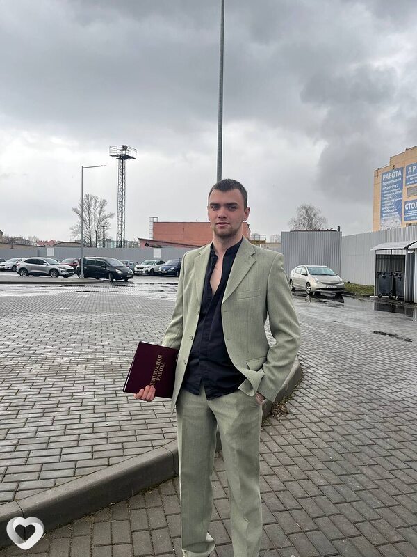 Олег, 22, Слуцке — анкета №392647