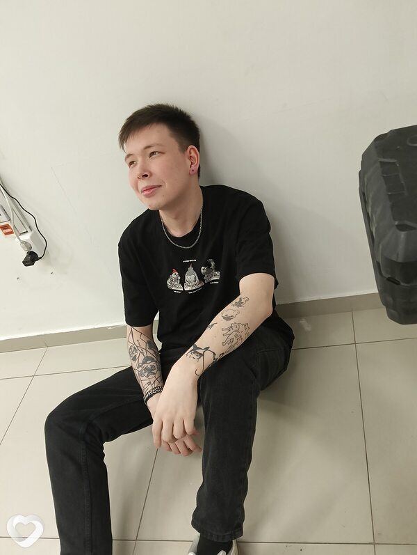 Артём, 25, Москве — анкета №395293
