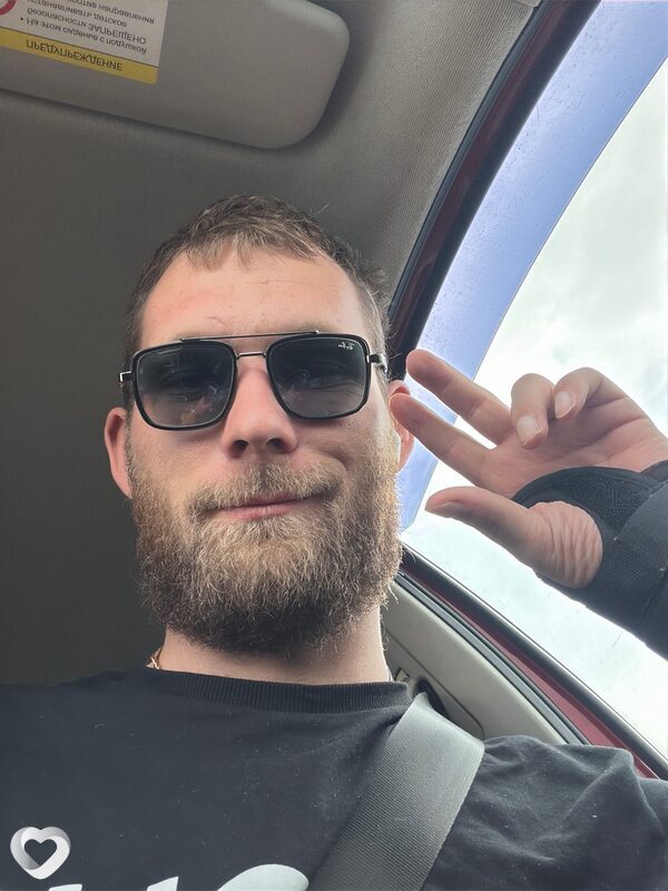 Максим, 27, Донецк (Ростовская Обл.) — анкета №396650